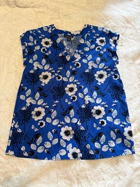 Hilary Radley Blue Floral V-Neck Tunic Top